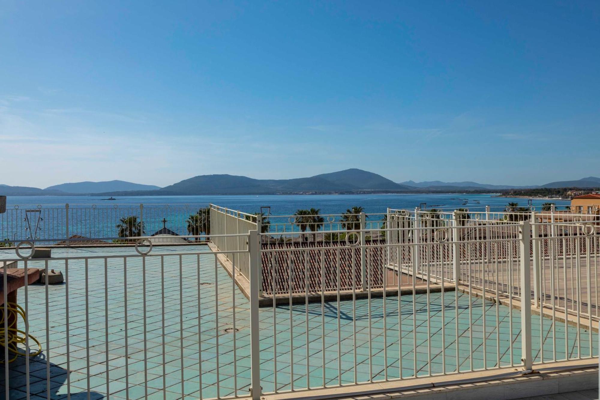 Lovealghero Stanze In Attico Vista Mare Exterior photo