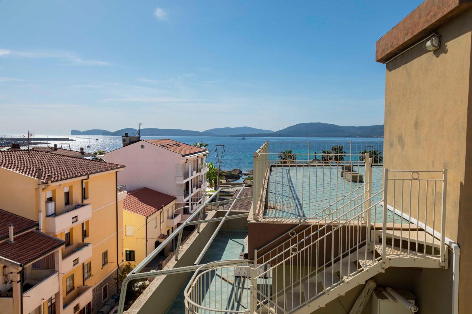 Lovealghero Stanze In Attico Vista Mare Exterior photo