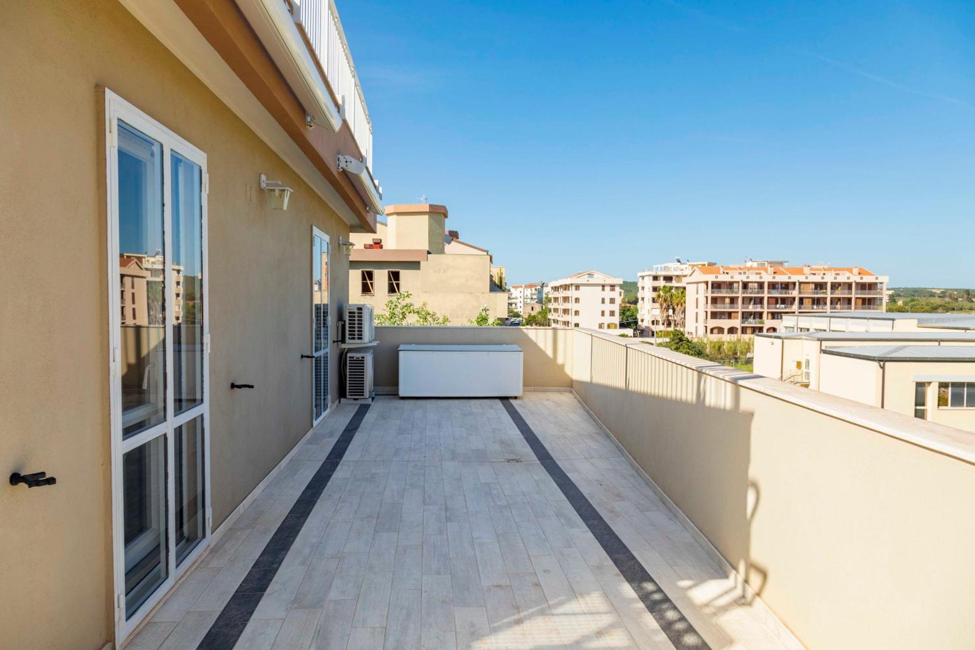 Lovealghero Stanze In Attico Vista Mare Exterior photo